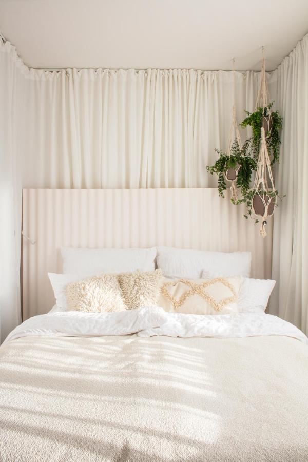Light Room By Zoom Apartments Братислава Экстерьер фото
