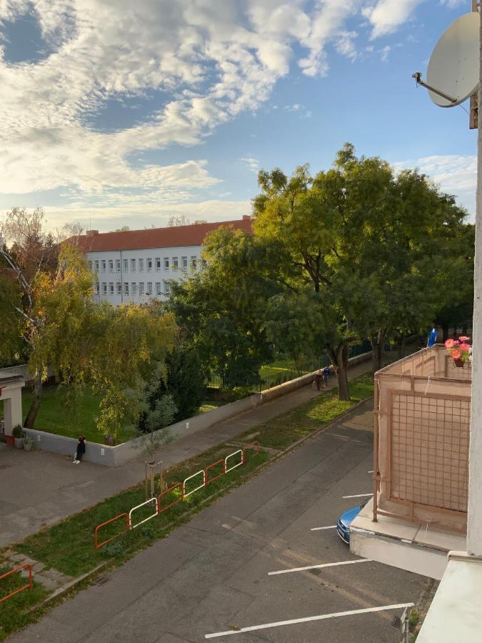 Light Room By Zoom Apartments Братислава Экстерьер фото