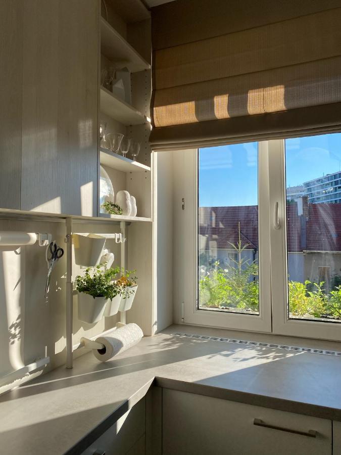 Light Room By Zoom Apartments Братислава Экстерьер фото